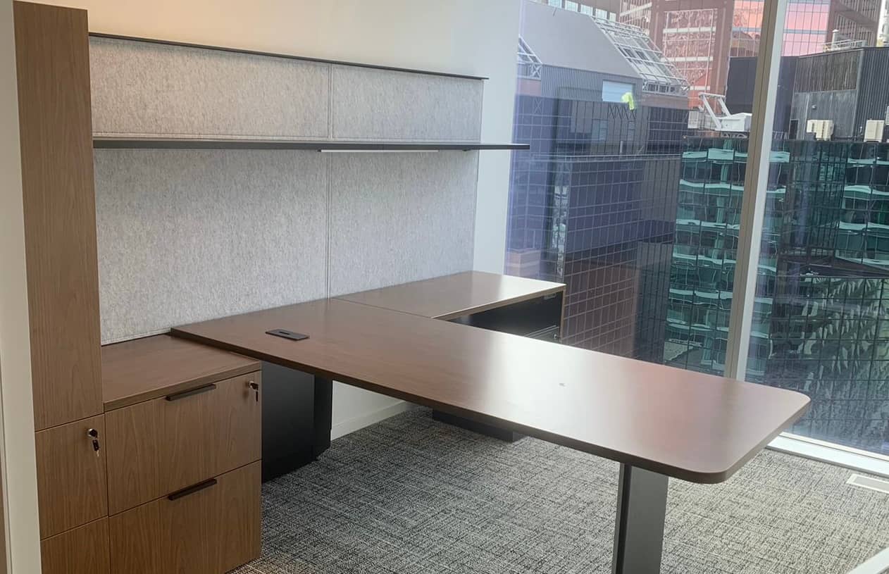 Installation de bureau corporatif complétée par Noova Express